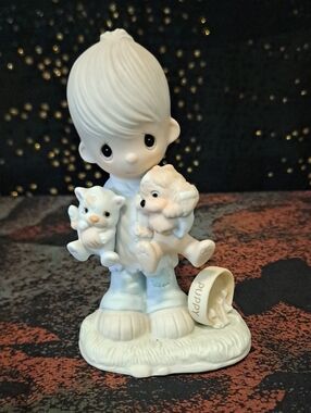 Vintage 1979 Precious Moments "Blessed Are The Peacemakers" Figurine E-3107
